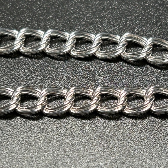 NEW - Silver Double Link Charm Bracelet, 8” Long - Picture 2 of 4